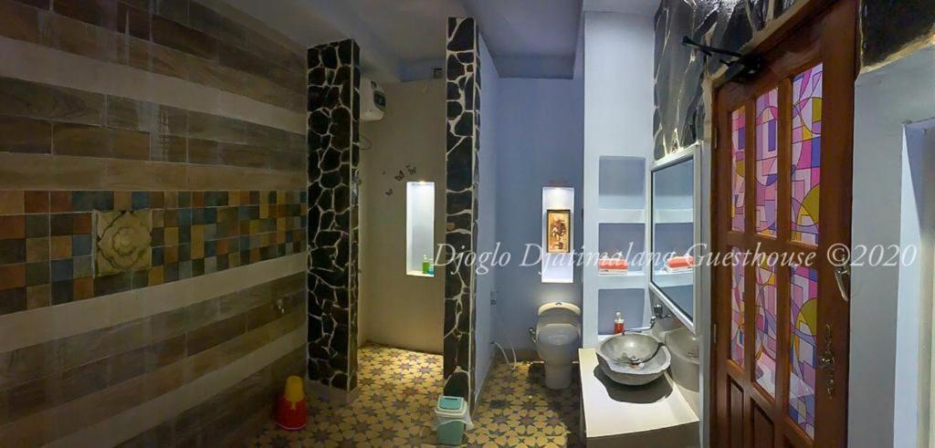 Djoglo Djatimalang Guesthouse Blitar Luaran gambar